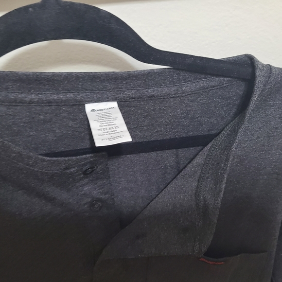 Snap on shirt/Large - Picture 2 of 5